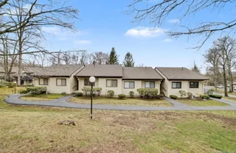 129 COLUMBIA CT D, YORKTOWN, NY, 10598, Yorktown, NY 10598