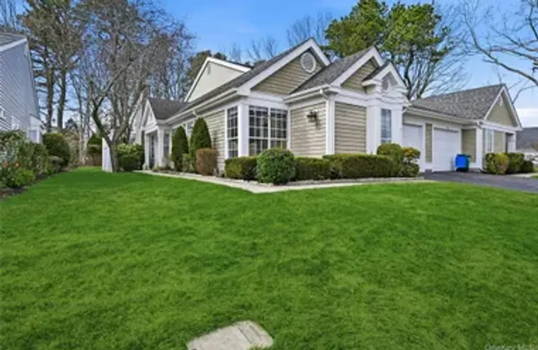 233 GLEN DR 233, BROOKHAVEN, NY, 11961, Brookhaven, NY 11961