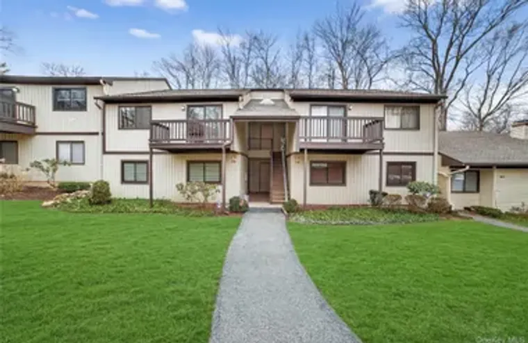 130G COLUMBIA CT, YORKTOWN, NY, 10598, Yorktown, NY 10598