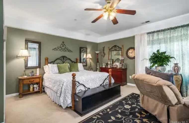 137 FRANCESCA WAY, BABYLON, NY, 11701, Babylon, NY 11701