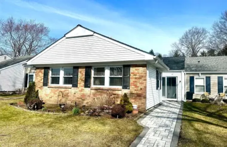 42 FREEMONT LN, BROOKHAVEN, NY, 11727, Brookhaven, NY 11727