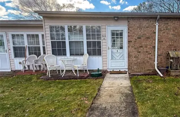 423 WOODBRIDGE DR B, RIDGE, NY, 11961, Ridge, NY 11961