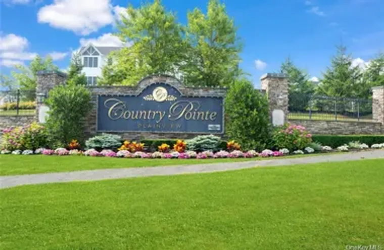 21105 ASPENWOOD DR # 275, PLAINVIEW, NY,..., Plainview, NY 11803