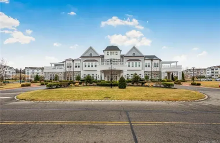 21105 ASPENWOOD DR, PLAINVIEW, NY, 11803, Plainview, NY 11803