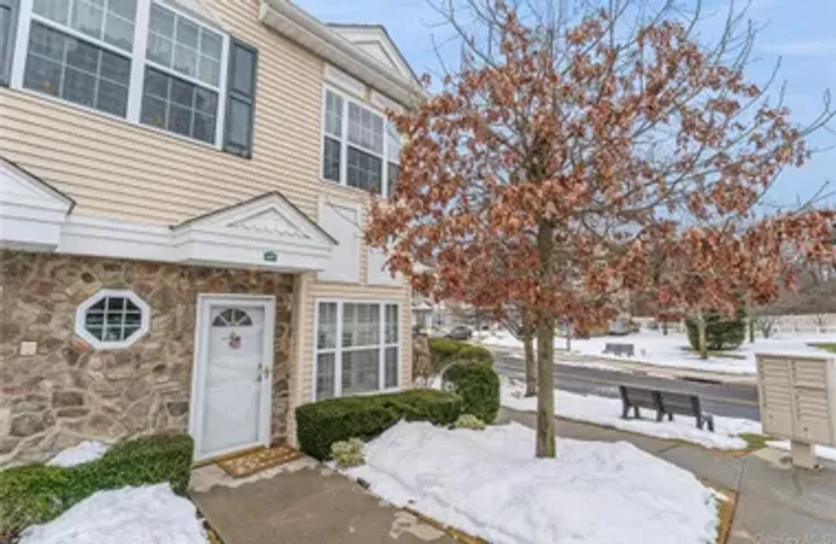 448 WINTER PL, EAST MEADOW, NY, 11554, East Meadow, NY 11554