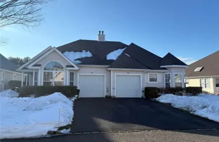 104 SCENIC LAKE DR, RIVERHEAD, NY, 11901, Riverhead, NY 11901