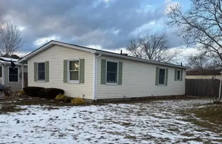 42 VILLAGE CIR, MANORVILLE, NY, 11949, Manorville, NY 11949