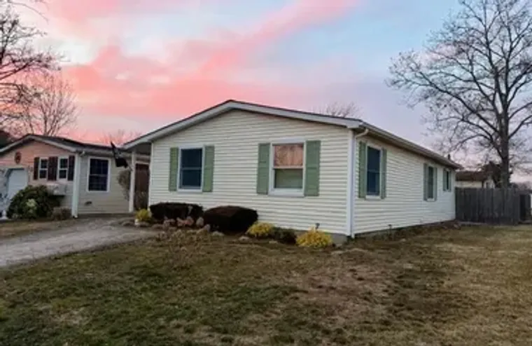 42 VILLAGE CIR, MANORVILLE, NY, 11949, Manorville, NY 11949