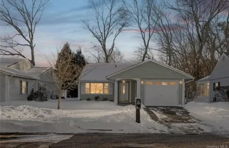 190 EDINBURGH DR, BROOKHAVEN, NY, 11961, Brookhaven, NY 11961