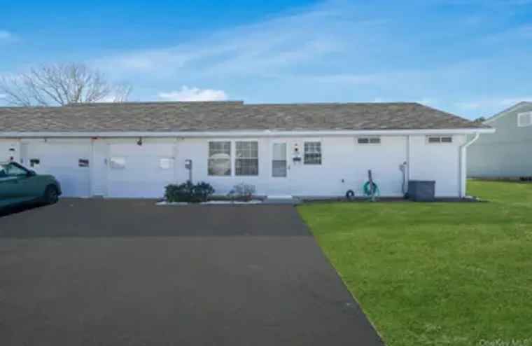 430 FALMOUTH CT A, RIDGE, NY, 11961, Ridge, NY 11961