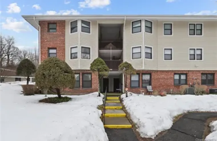 26 DORSET CT A, YORKTOWN, NY, 10598, Yorktown, NY 10598