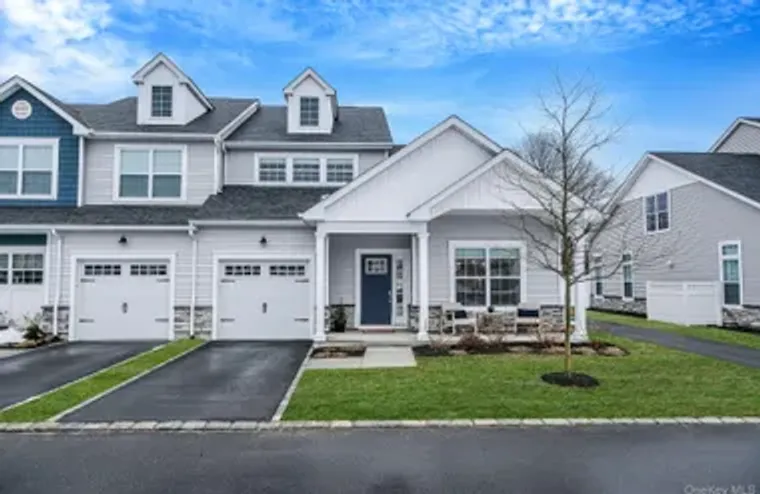 59 FARM ACRE CIR, BROOKHAVEN, NY, 11766, Brookhaven, NY 11766