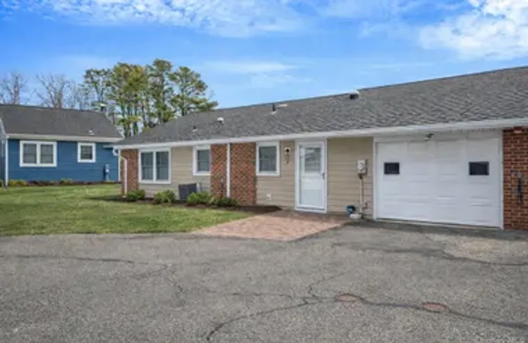 61 ENFIELD CT B, BROOKHAVEN, NY, 11961, Brookhaven, NY 11961