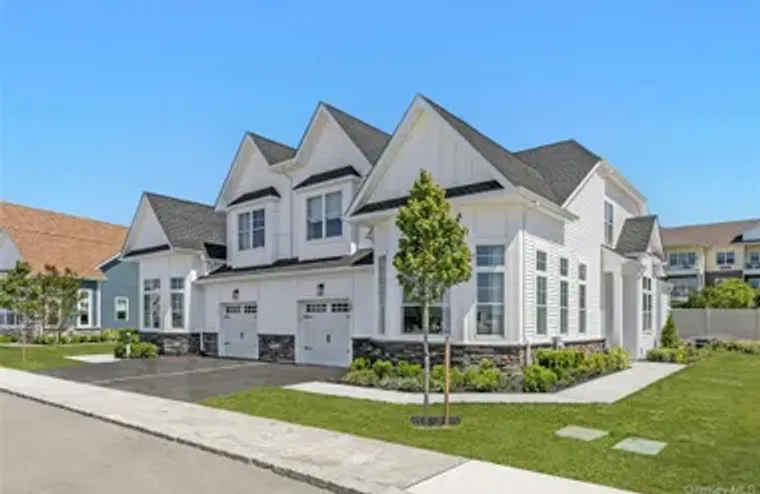 140 CELINE LN 12, BROOKHAVEN, NY, 11980, Brookhaven, NY 11980