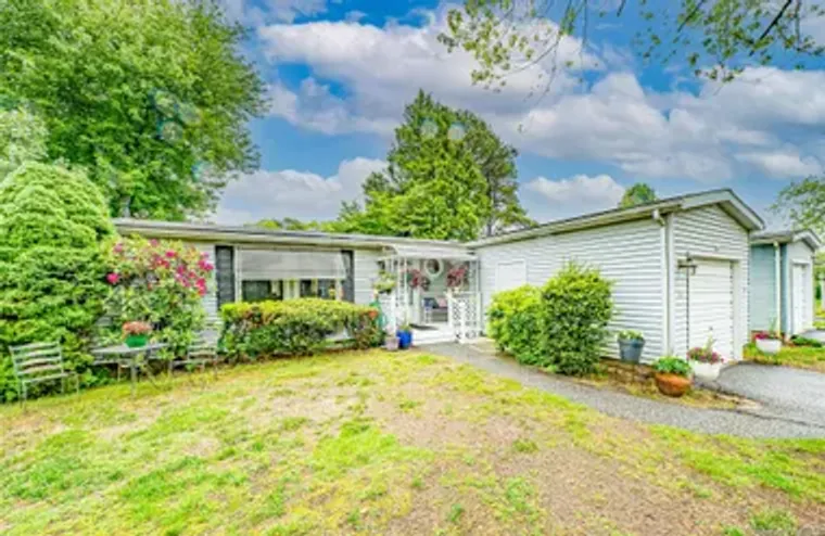 21 LIMETREE DR, BROOKHAVEN, NY, 11949, Brookhaven, NY 11949