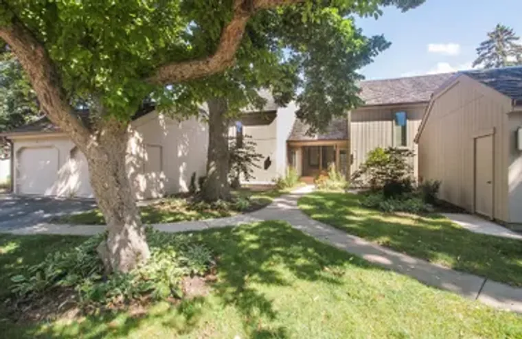 78A FOXWOOD LN # M169, LAKE BARRINGTON, ..., Lake Barrington, IL 60010