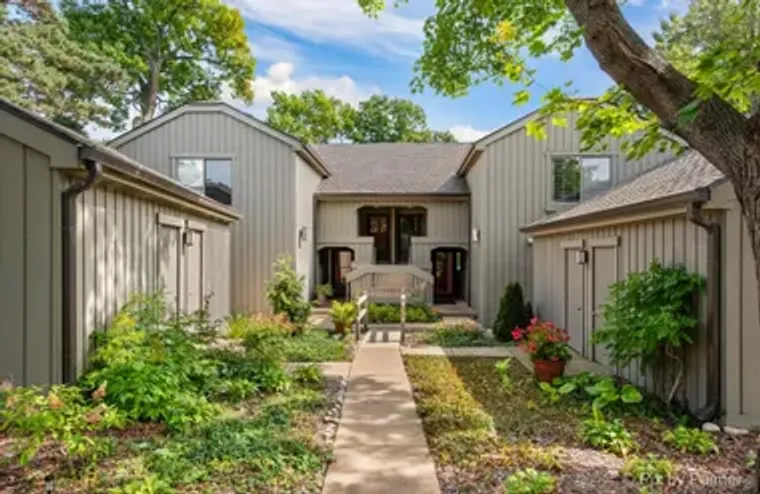 209 SHORELINE RD B, LAKE BARRINGTON, IL,..., Lake Barrington, IL 60010