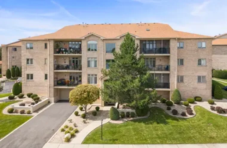 18350 PINE RIDGE DR APT 3D, TINLEY PARK,..., Tinley Park, IL 60477