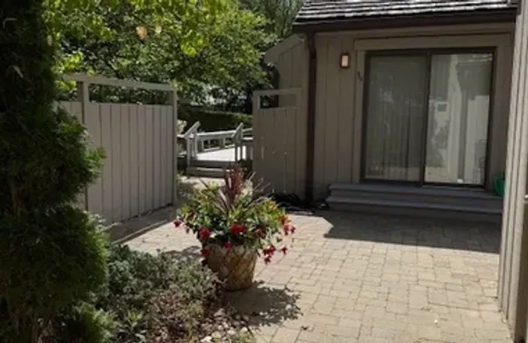 59 THORNHILL LN, LAKE BARRINGTON, IL, 60..., Lake Barrington, IL 60010