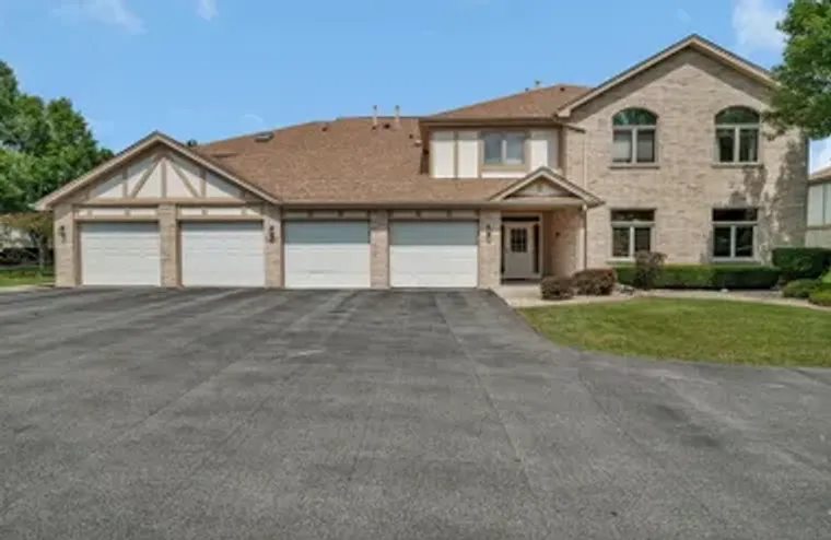 6430 PINE CONE DR APT 1W, TINLEY PARK, I..., Tinley Park, IL 60477