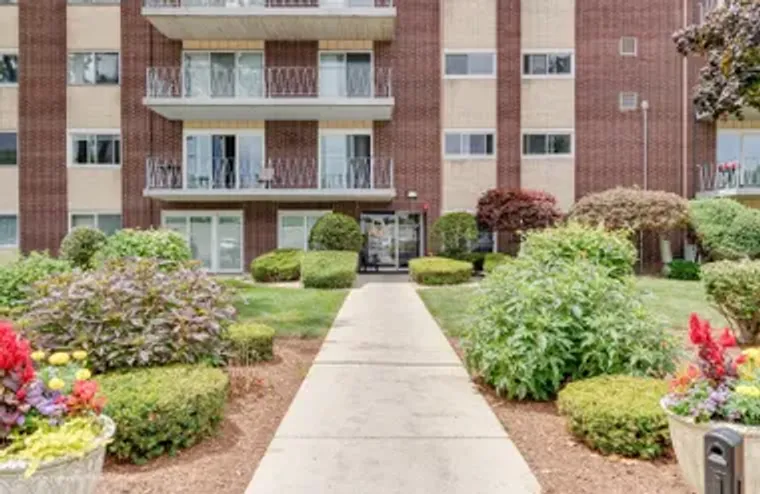 2900 MAPLE AVE APT 13C, DOWNERS GROVE, I..., Downers Grove, IL 60515