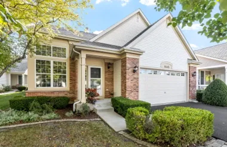 16415 GRANDWOOD LAKE DR, CREST HILL, IL,..., Crest Hill, IL 60403