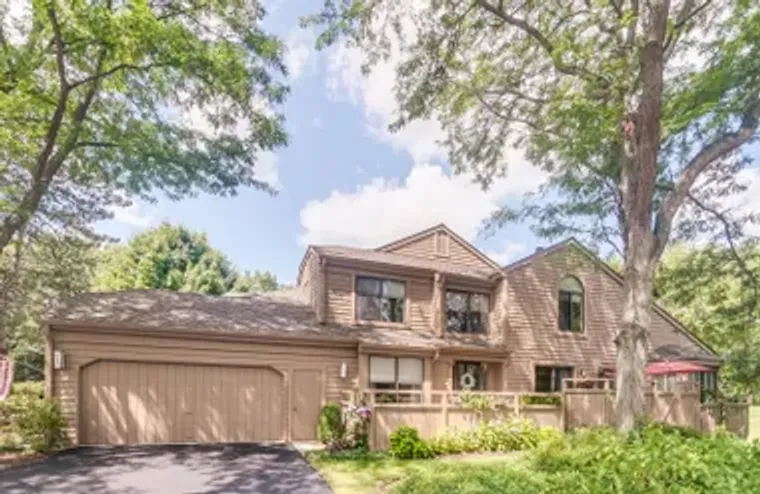 970 LONGMEADOW CT, LAKE BARRINGTON, IL, ..., Lake Barrington, IL 60010