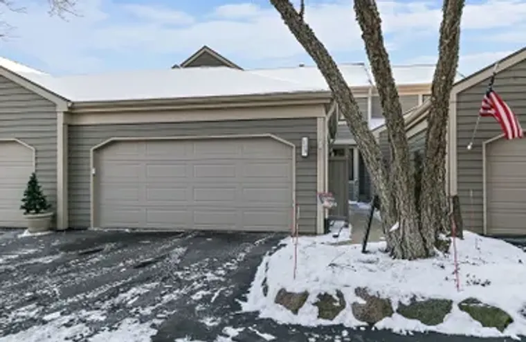 529 WHITE OAK LN, LAKE BARRINGTON, IL, 6..., Lake Barrington, IL 60010