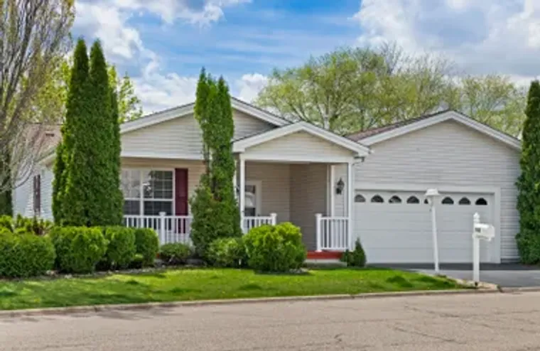 102 HITCHING POST LN, GRAYSLAKE, IL, 600..., Grayslake, IL 60030