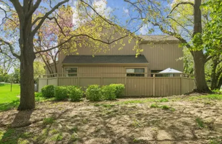 471 OLD BARN RD, LAKE BARRINGTON, IL, 60..., Lake Barrington, IL 60010