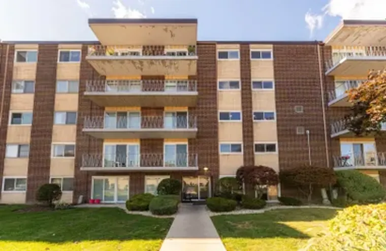 2900 MAPLE AVE 13D, DOWNERS GROVE, IL, 6..., Downers Grove, IL 60515