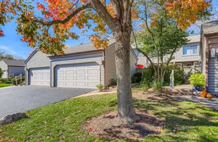 668 SHORELINE RD, LAKE BARRINGTON, IL, 6..., Lake Barrington, IL 60010