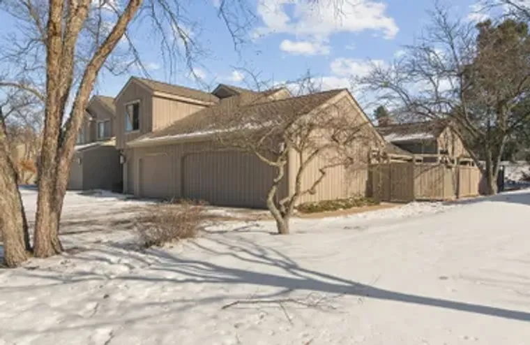 1261 OAK HILL RD, LAKE BARRINGTON, IL, 6..., Lake Barrington, IL 60010