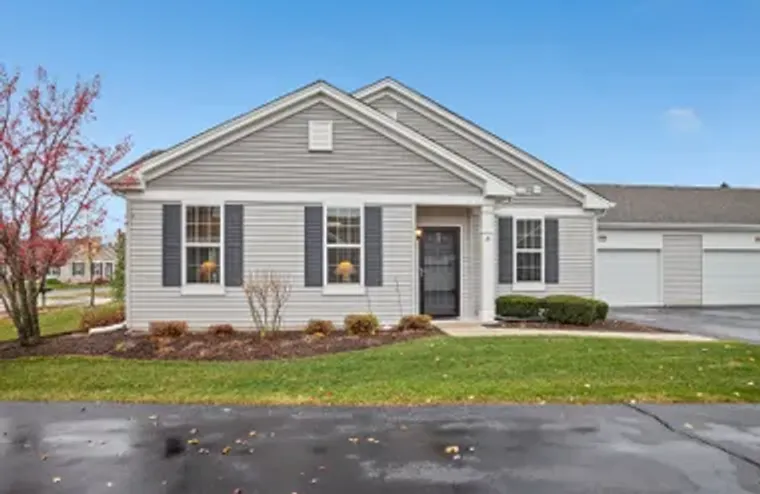 1594 HANNAH LN # 1112, PINGREE GROVE, IL..., Pingree Grove, IL 60140