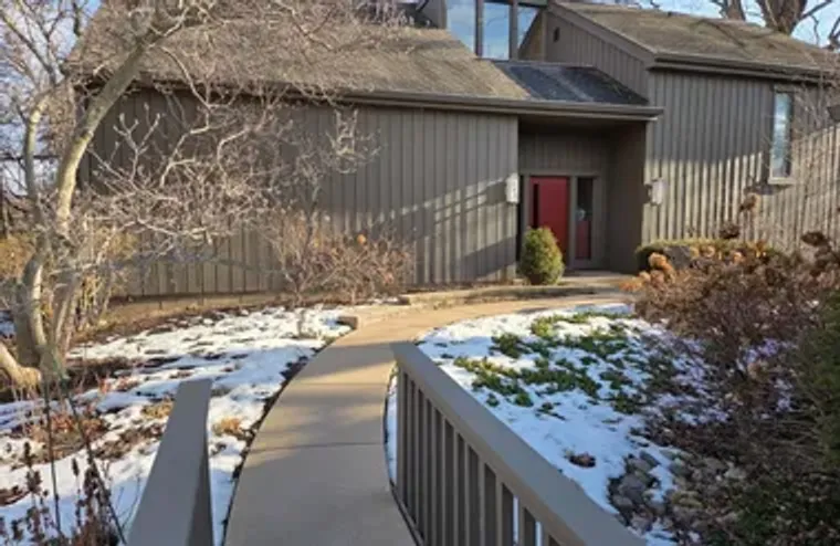 563 WOODVIEW RD D, LAKE BARRINGTON, IL, ..., Lake Barrington, IL 60010