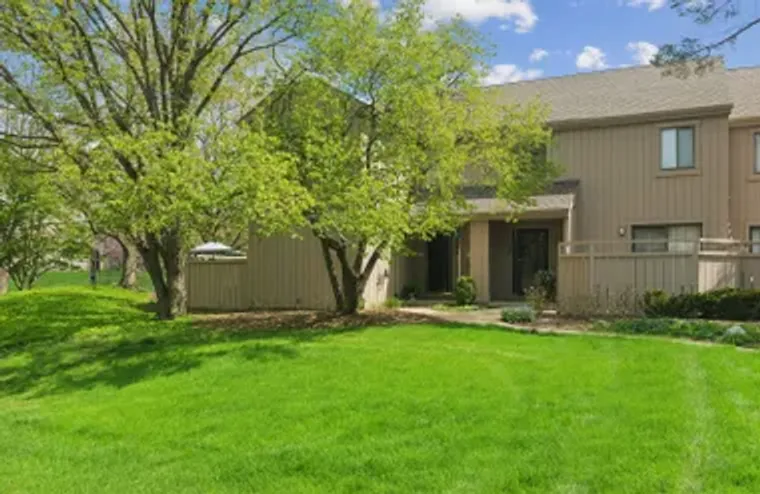 471 OLD BARN RD, LAKE BARRINGTON, IL, 60..., Lake Barrington, IL 60010