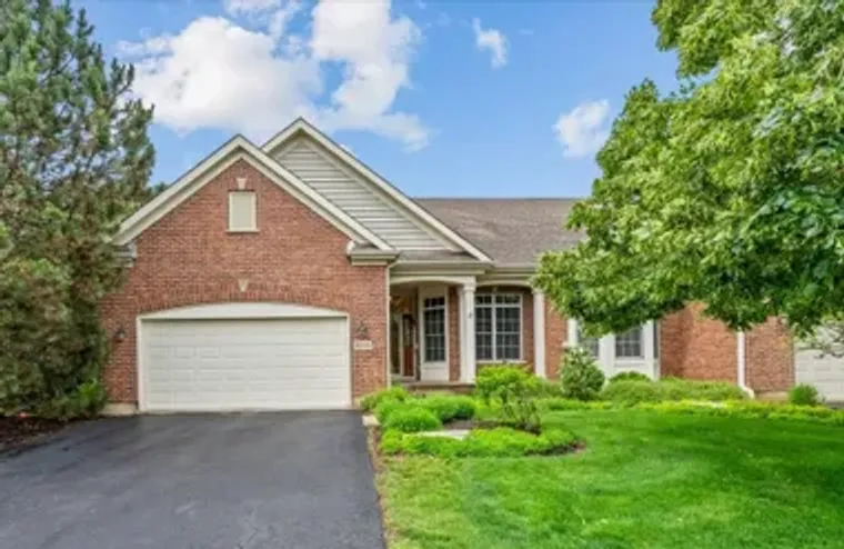 4053 HONEYMOON RDG, LAKE IN THE HILLS, I..., Lake In The Hills, IL 60156