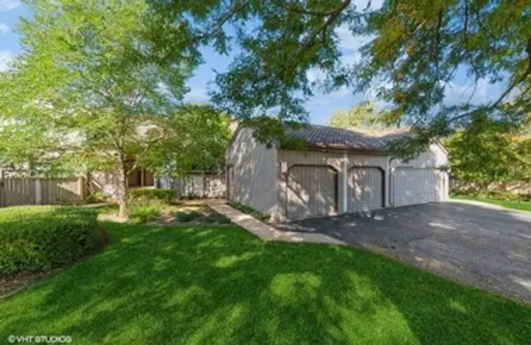1290 OAK HILL RD D, LAKE BARRINGTON, IL,..., Lake Barrington, IL 60010