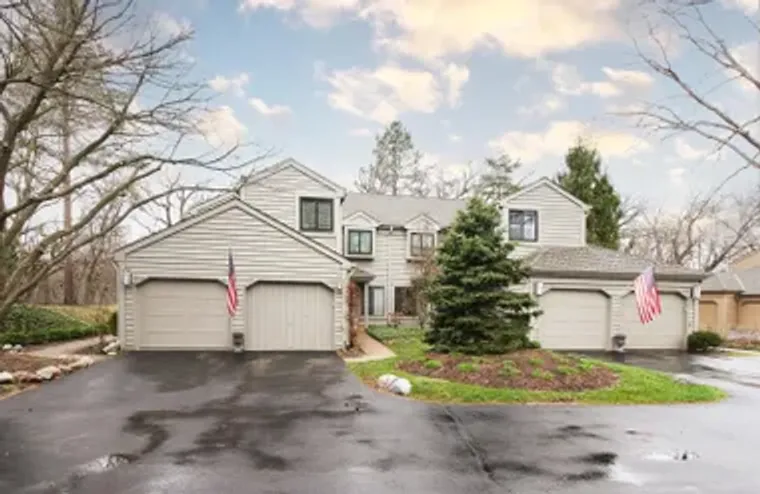 981 LONGMEADOW CT 1030, LAKE BARRINGTON,..., Lake Barrington, IL 60010