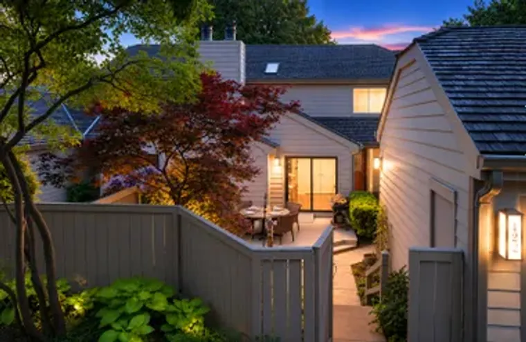 422 VALLEY VIEW RD, LAKE BARRINGTON, IL,..., Lake Barrington, IL 60010