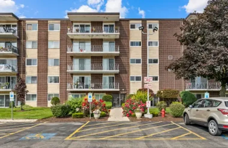 2900 MAPLE AVE 17E, DOWNERS GROVE, IL, 6..., Downers Grove, IL 60515