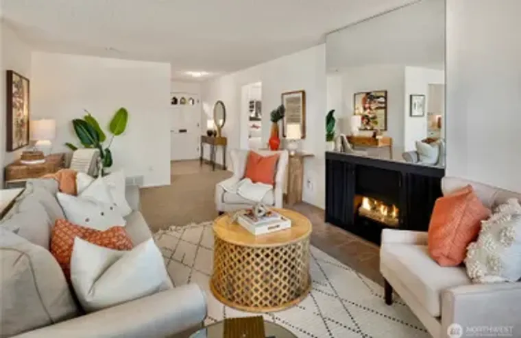 10713 GLEN ACRES DR 10713, SEATTLE, WA, ..., Seattle, WA 98168