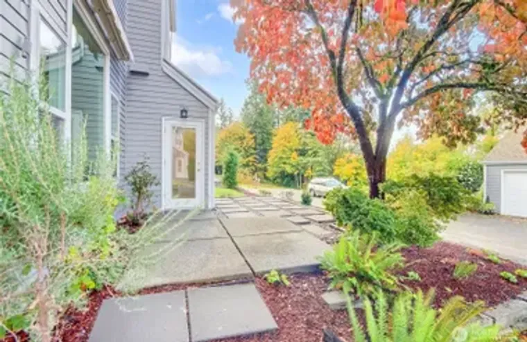 4228 221ST PL 1083, ISSAQUAH, WA, 98029, Issaquah, WA 98029