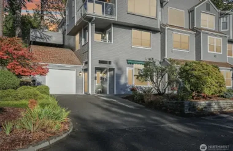 4222 221ST PL SE # 1081, ISSAQUAH, WA, 9..., Issaquah, WA 98029