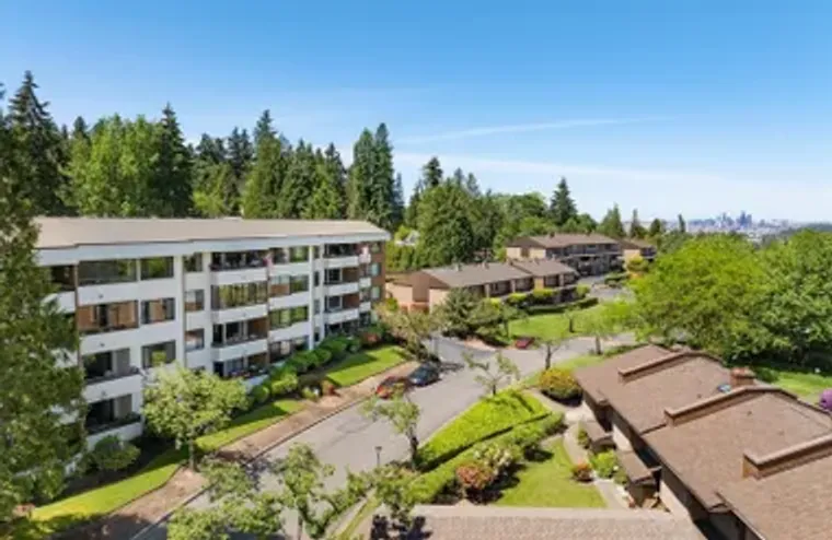 10823 GLEN ACRES DR D, SEATTLE, WA, 9816..., Seattle, WA 98168