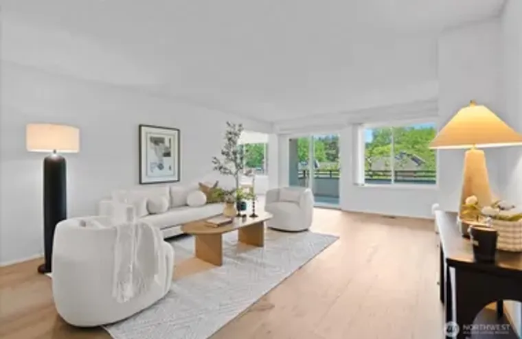 10823 GLEN ACRES DR B, SEATTLE, WA, 9816..., Seattle, WA 98168