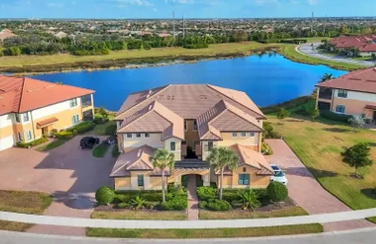 23572 AWABUKI DR # 202, VENICE, FL, 3429..., Venice, FL 34293