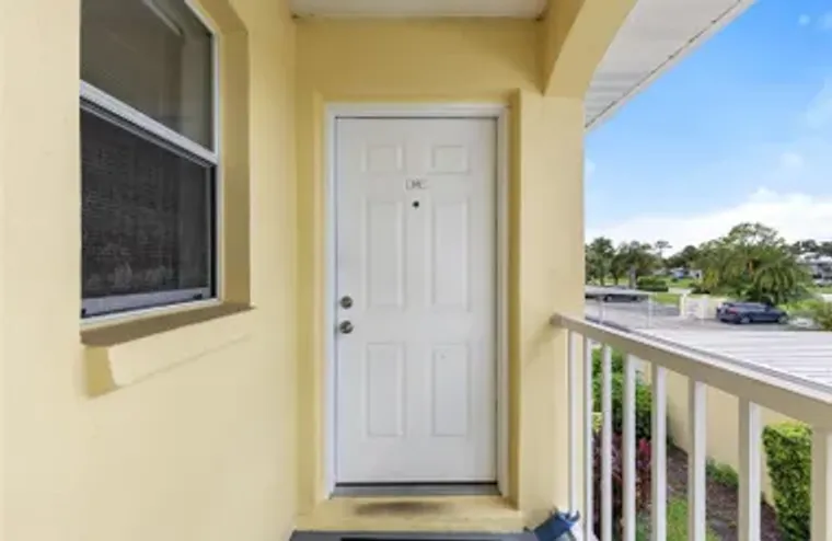 410 CERROMAR CIR 242, VENICE, FL, 34293, Venice, FL 34293