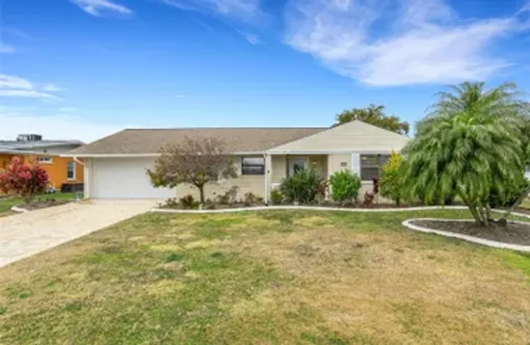 1516 VALLEY FORGE BLVD, SUN CITY CENTER,..., Sun City Center, FL 33573