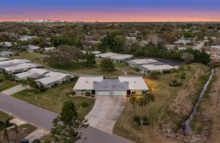 3206 VILLAGE GREEN DR 1036, SARASOTA, FL..., Sarasota, FL 34239